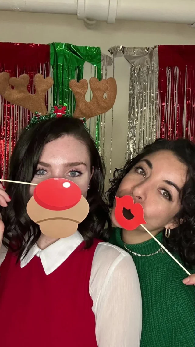 A lil holiday party at our #SanFrancisco office! White elephant, karaoke, food, and of course no party is complete without @cardsagainsthumanity 😛🎄🎁⁠
⁠
⁠
⁠
#merrychirstmas #holidayparty